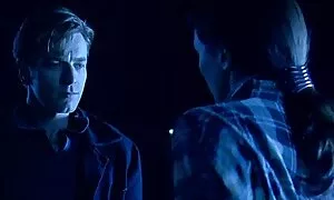 Juoksen ja seksivideo ilmainen viiltelen itseäni helteisenä päivänä ja syntymäpäivänä.