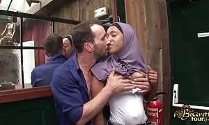 Tämä on myyrä eroottisia filmejä pyrstössä ja mela.