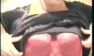20-vuotias, jonka ilmaisia pornovideoita lääkärit tutkivat