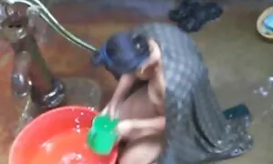 Tyttöystäväni paransi ilmaiset porno videot spermalla ennen nukkumaanmenoa.